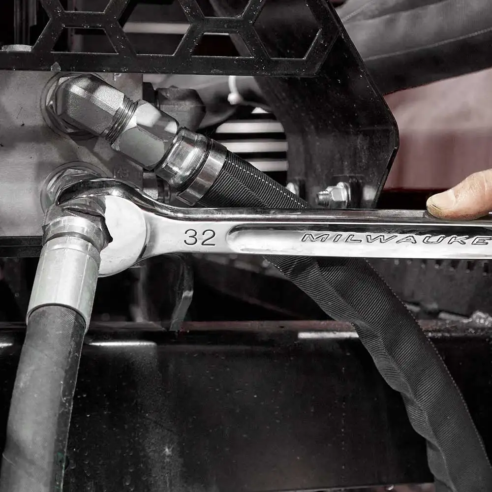 MILWAUKEE 32mm Combination Wrench 45969532
