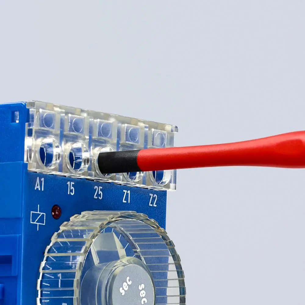 KNIPEX PH1 x 190mm 1000V Slim Screwdriver 98 24 01 SL