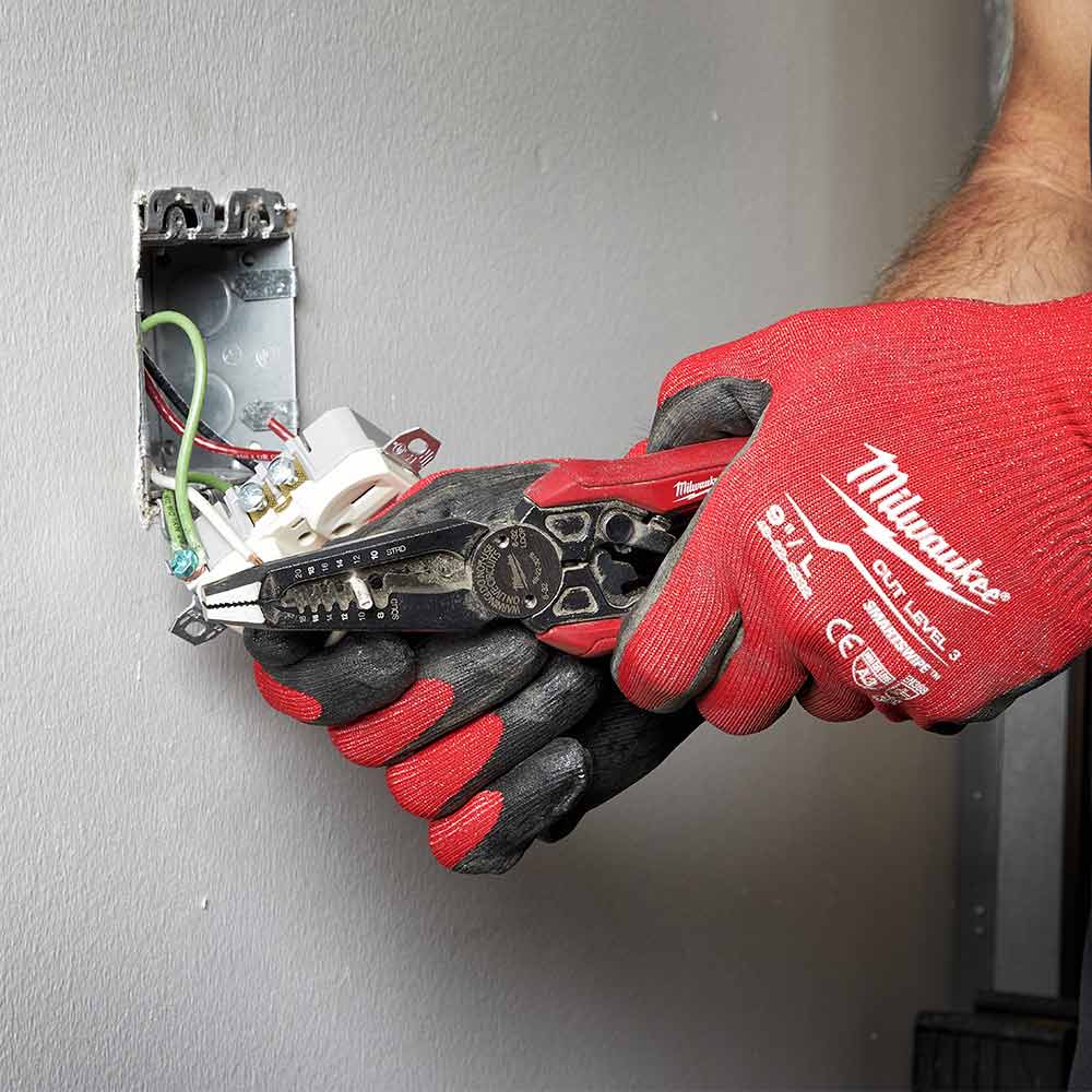 MILWAUKEE 228mm 7-in-1 High Leverage Combination Pliers 48223078