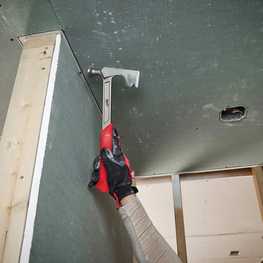 MILWAUKEE 15oz Smooth Face Rubber Grip Drywall Hammer 48229060A