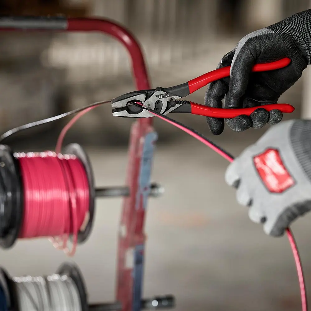 MILWAUKEE 228mm 9Inch USA Made Dipped Grip Linesman Pliers with Crimper MT500C