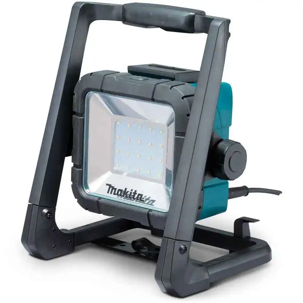 MAKITA 18V/240V Mobile LED Work Light with Tripod and 2 Clamps DML805X02