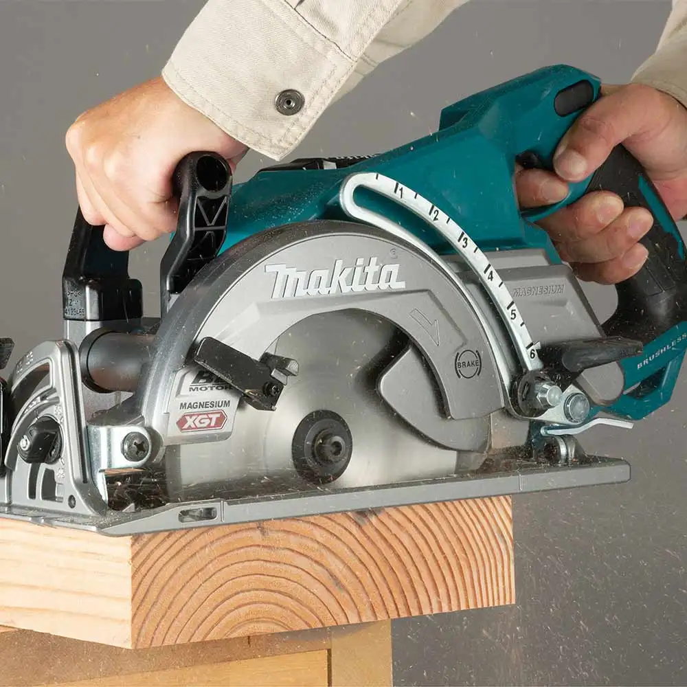 MAKITA 40V Max XGT Brushless 185mm Rear Handle Circular Saw Skin RS001GZ