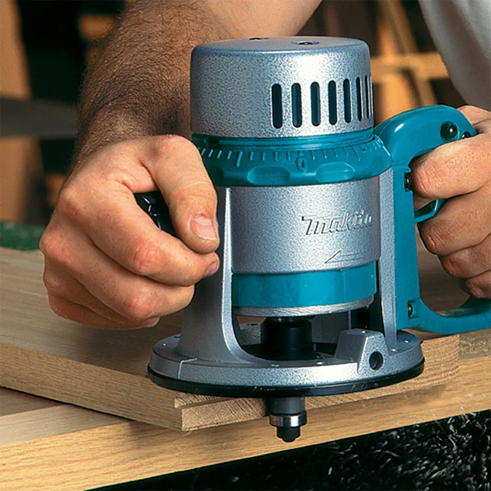 MAKITA 12.7mm 1050W D-Handle Router 3601B