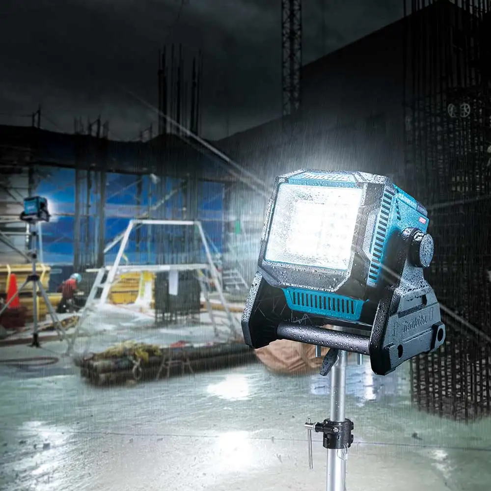MAKITA 40V Max / 18V XGT LED Work Light Skin ML005GX