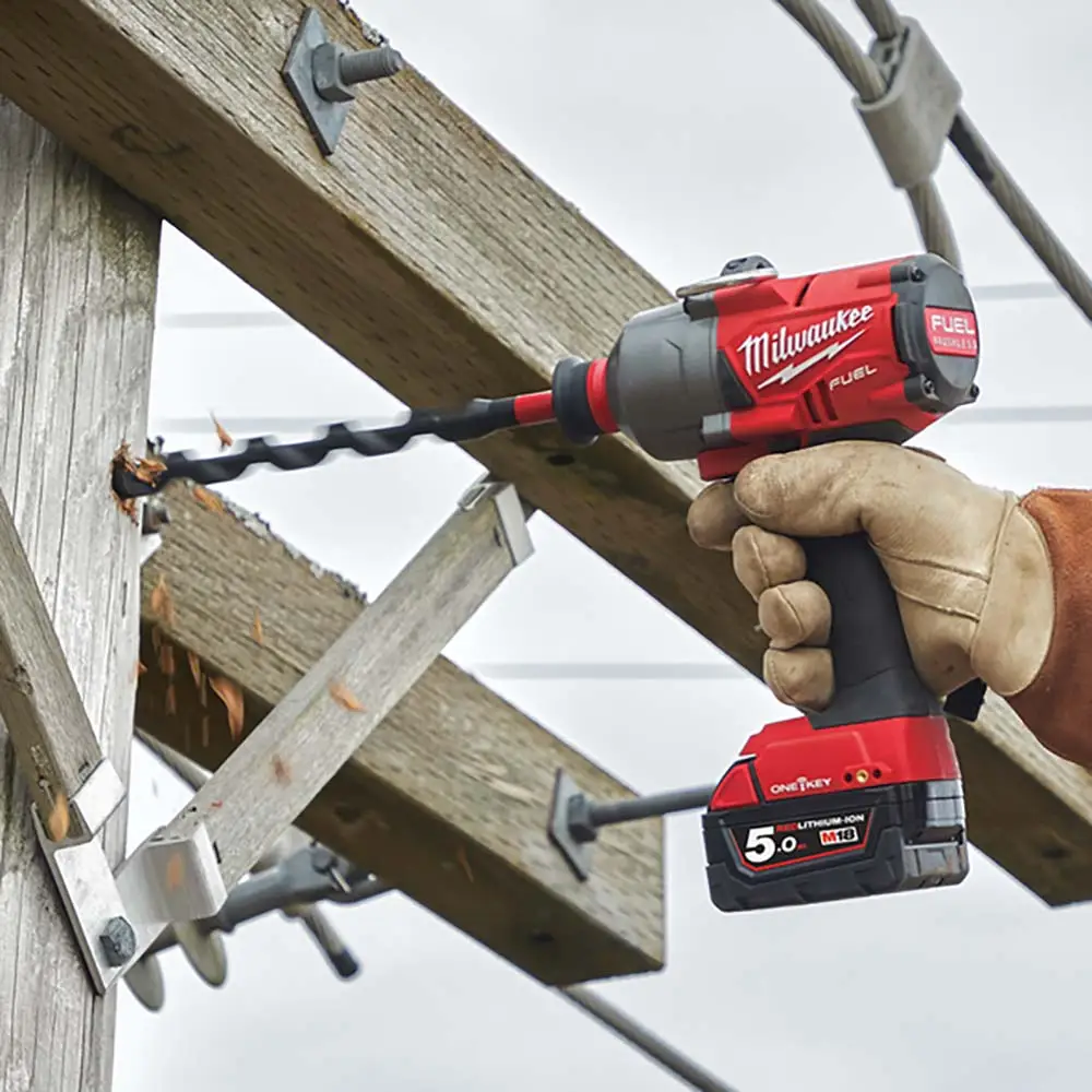 MILWAUKEE 18V REDLITHIUM-ION 5.0Ah Dual Bay Starter Pack M18SPD502B