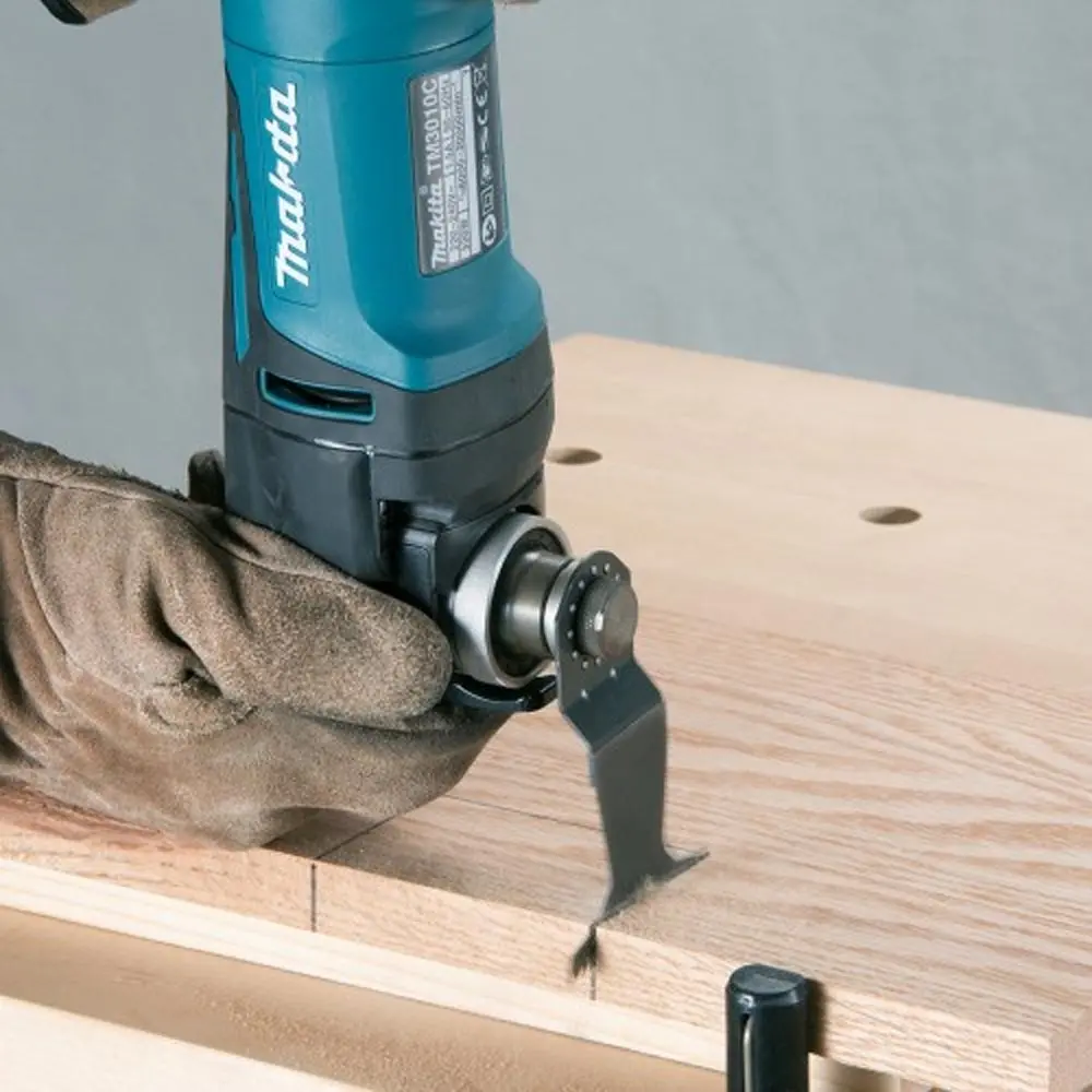 MAKITA 320W Oscillating Multi-Tool TM3010CX4