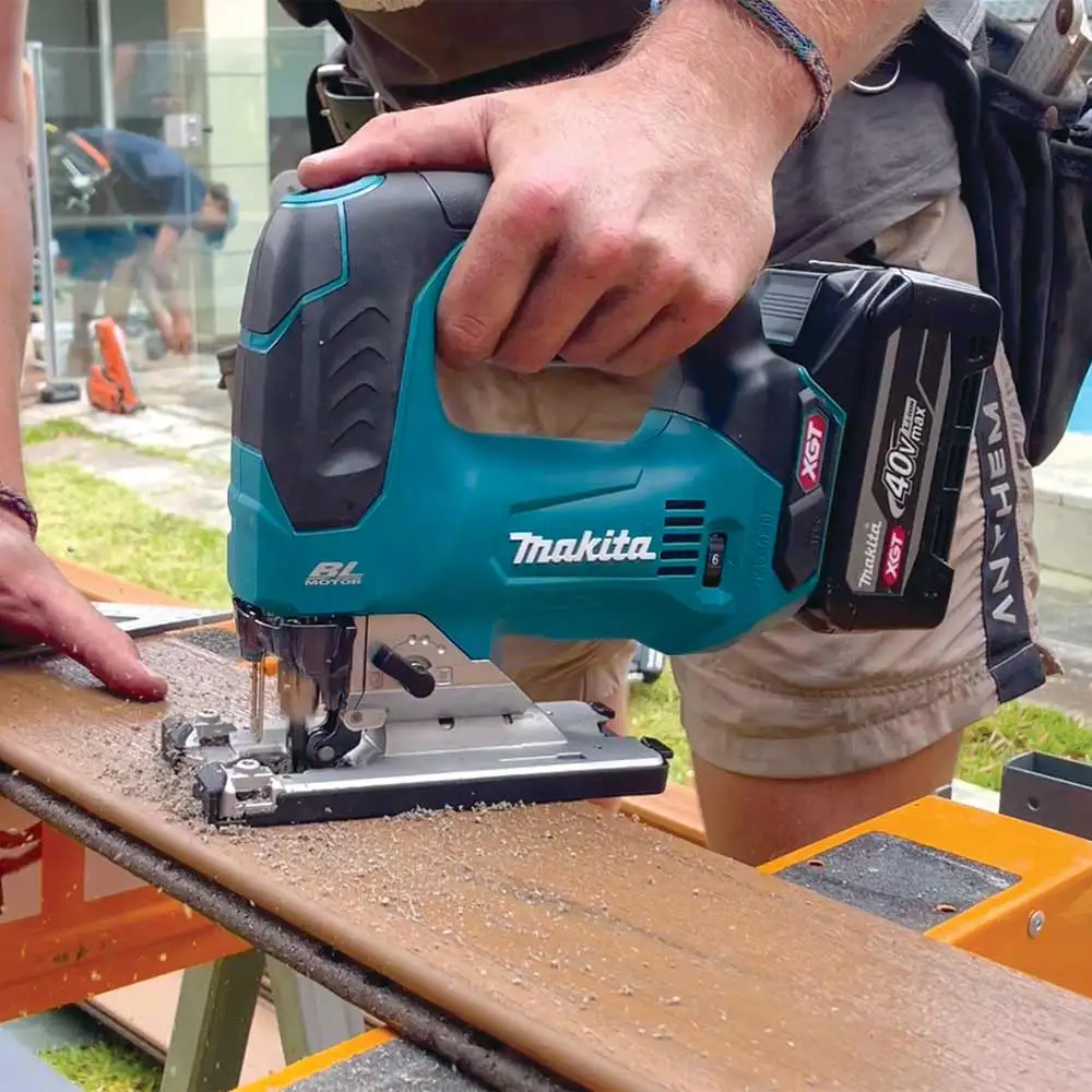 MAKITA 40V Max XGT Brushless D-Handle Jigsaw JV002GZ