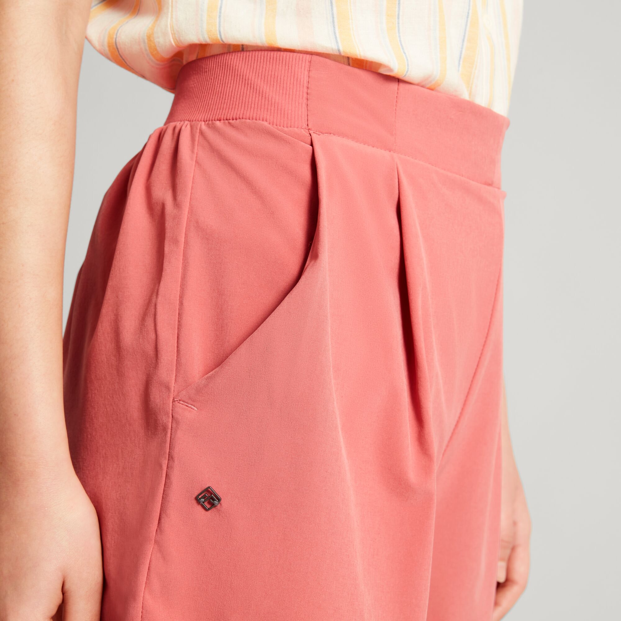 Kamana Women's Shorts