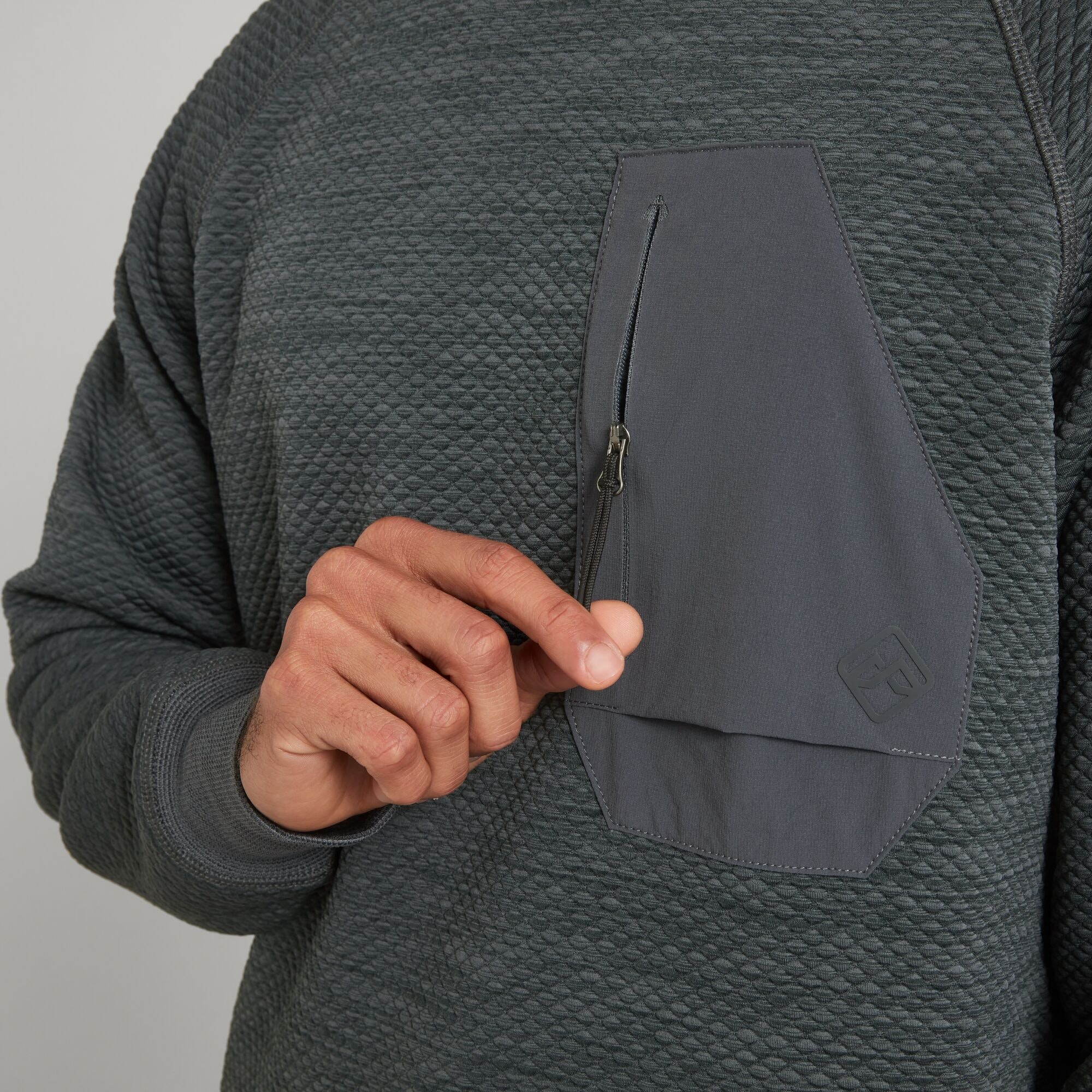 ULT-Hike Men's Crew Pullover