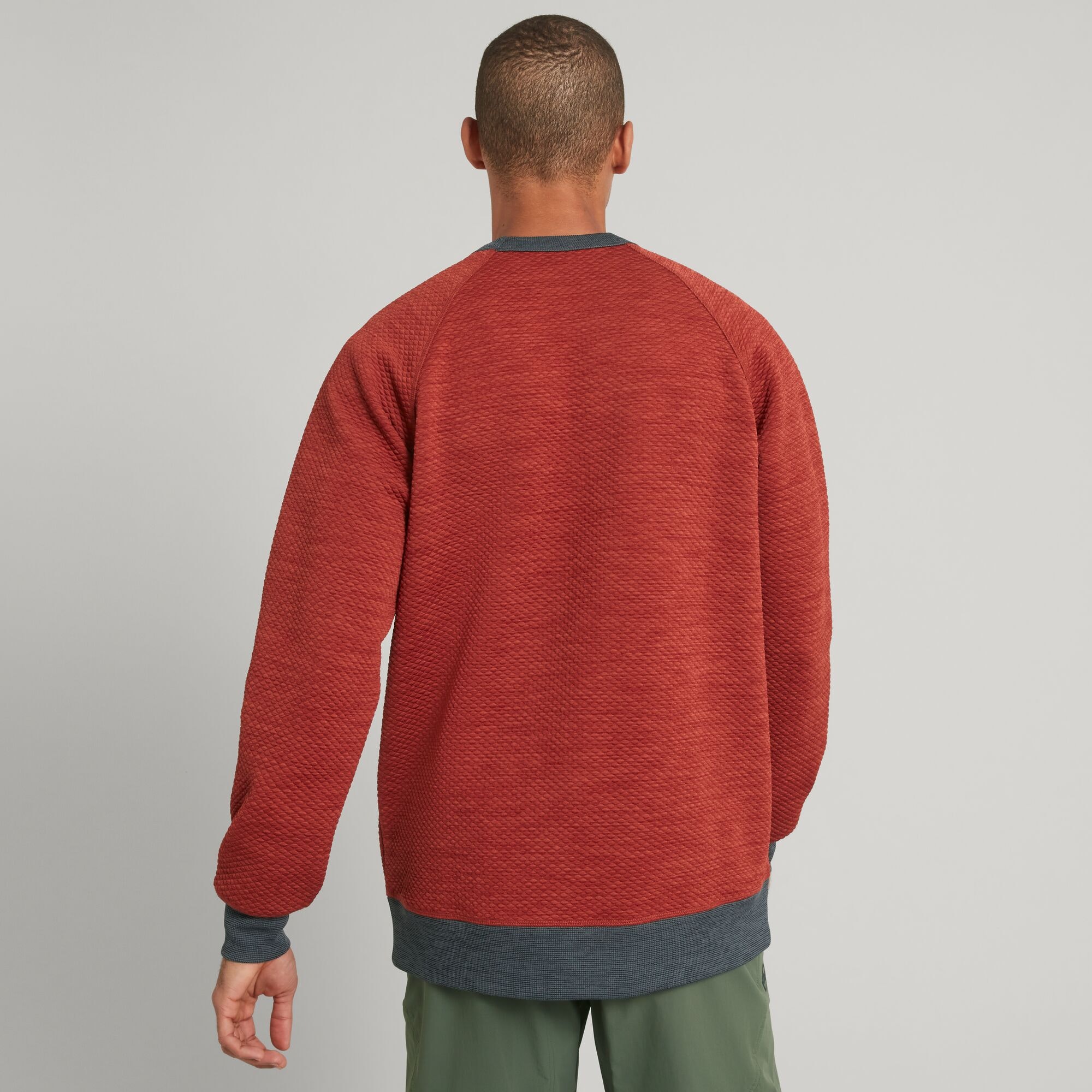 ULT-Hike Men's Crew Pullover