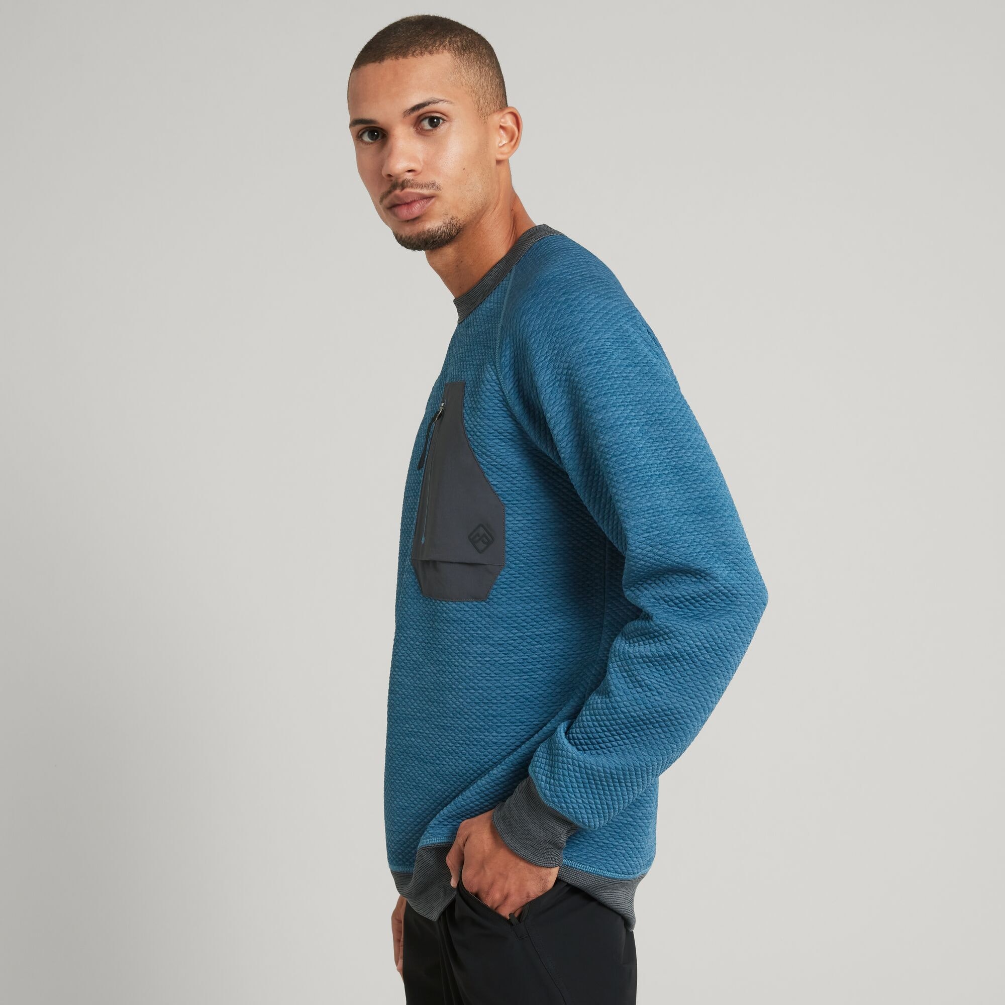 ULT-Hike Men's Crew Pullover