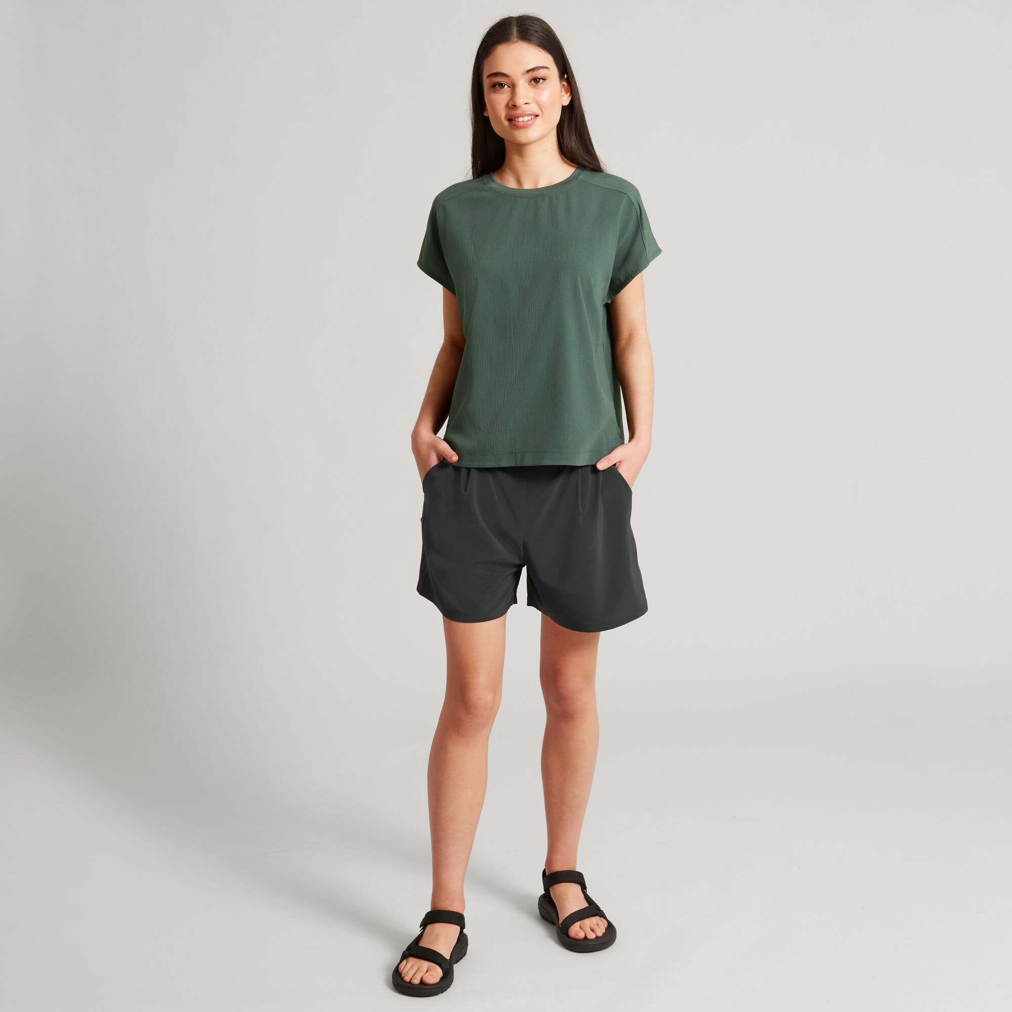 Kamana Women's Hybrid Short Sleeve Top
