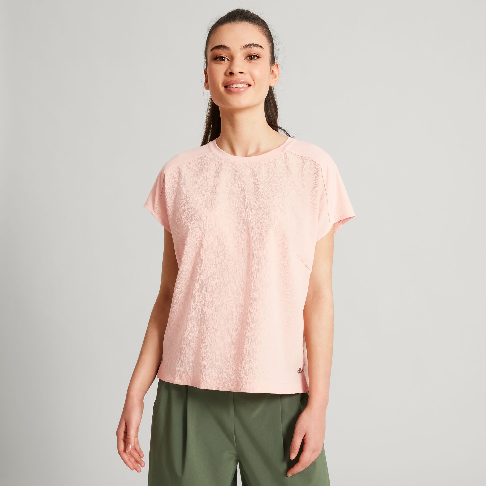 Kamana Women's Hybrid Short Sleeve Top