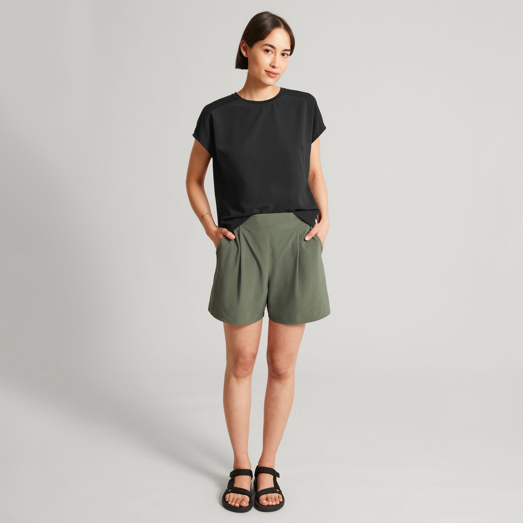 Kamana Women's Hybrid Short Sleeve Top