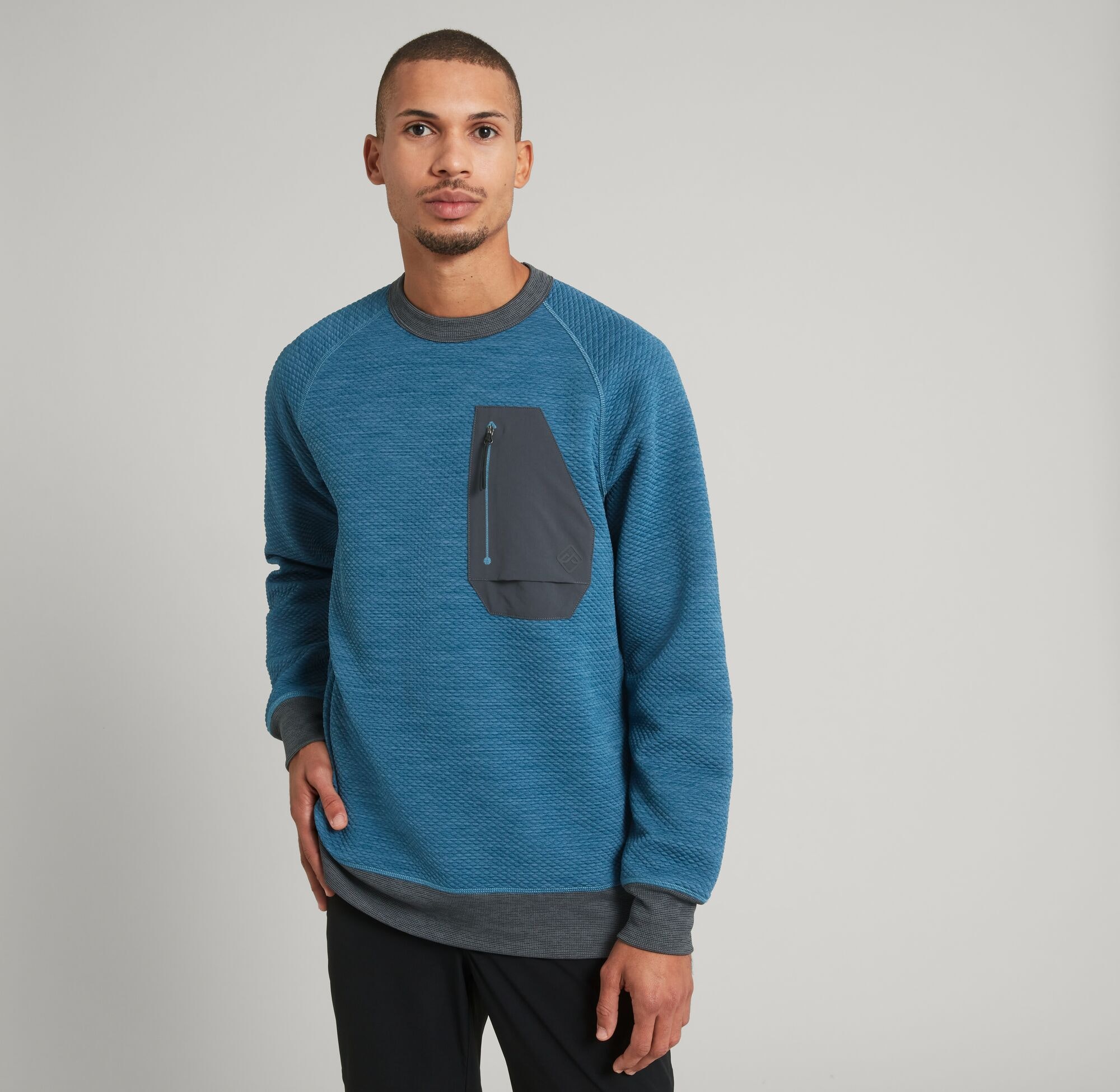 ULT-Hike Men's Crew Pullover
