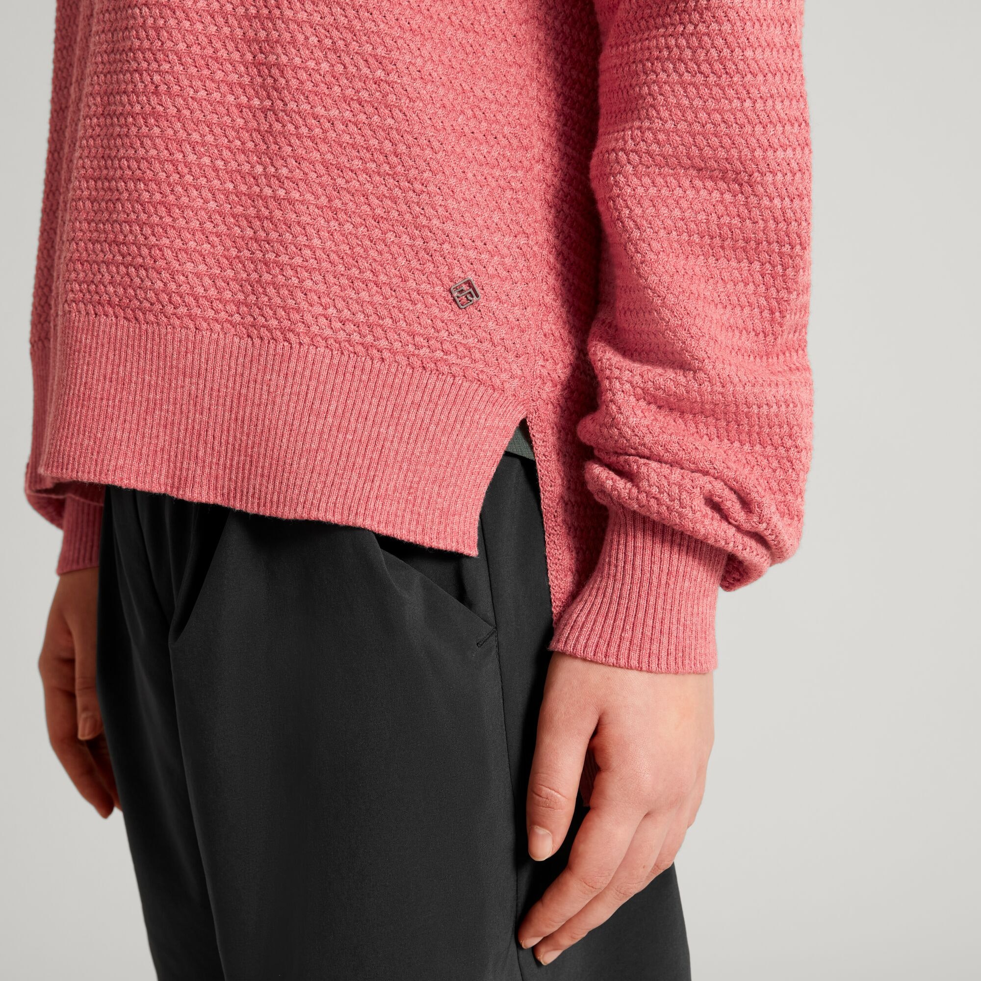 Kamana Women's Knitted Pullover
