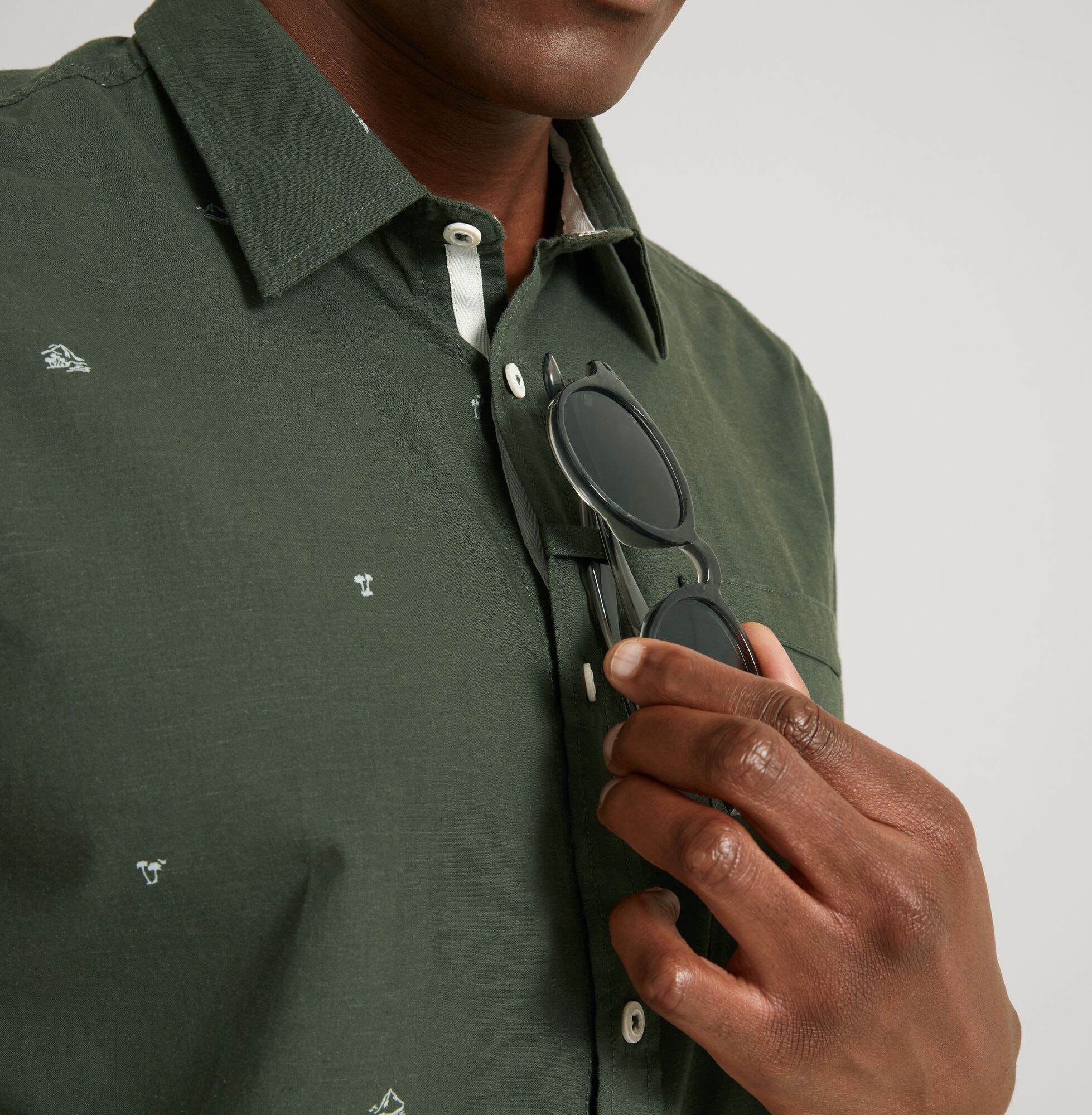 Cardeto Men's Short Sleeve Shirt
