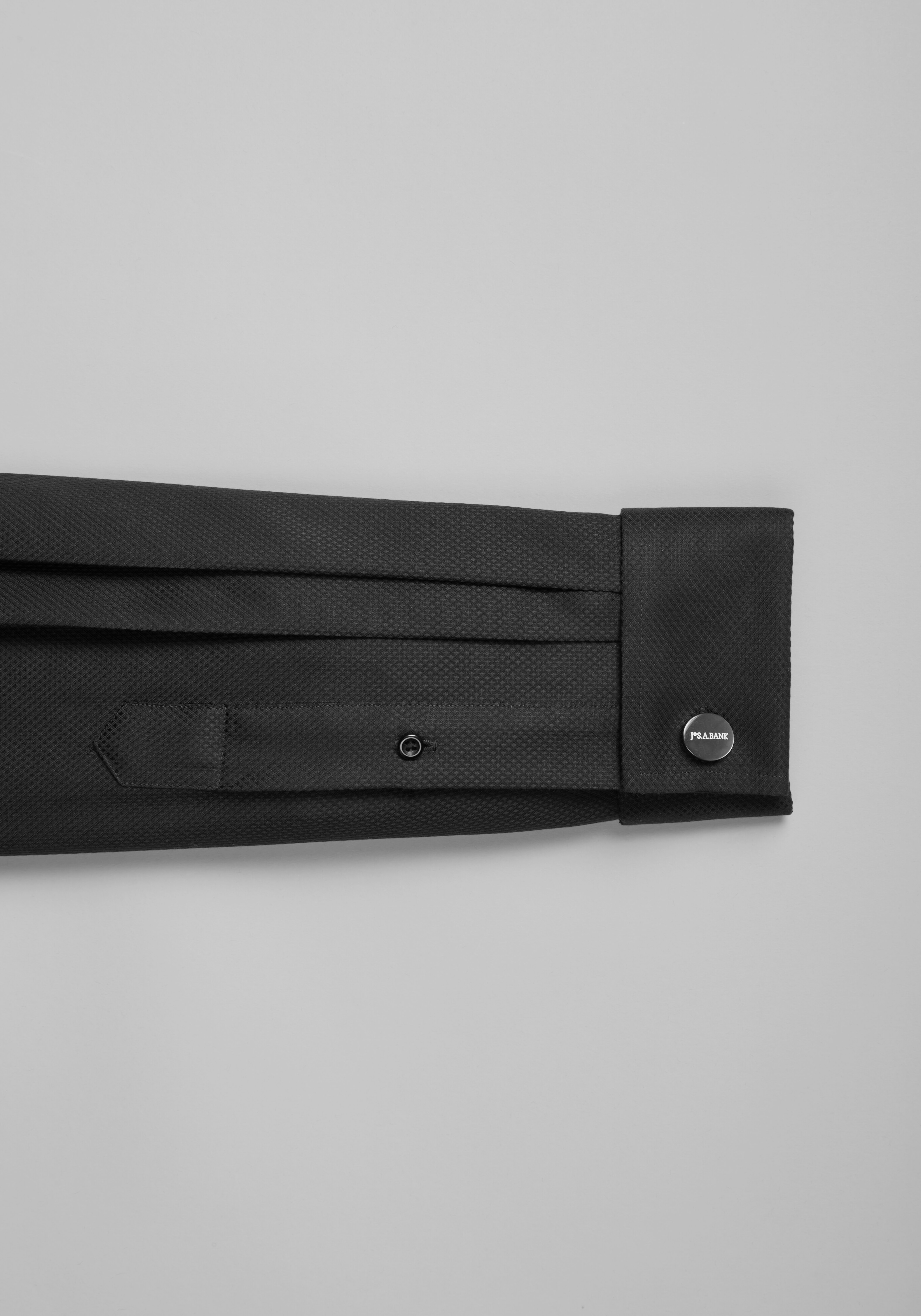 Reserve Collection Tailored Fit Spread Collar French Cuff Formal Solid Dress Shirt