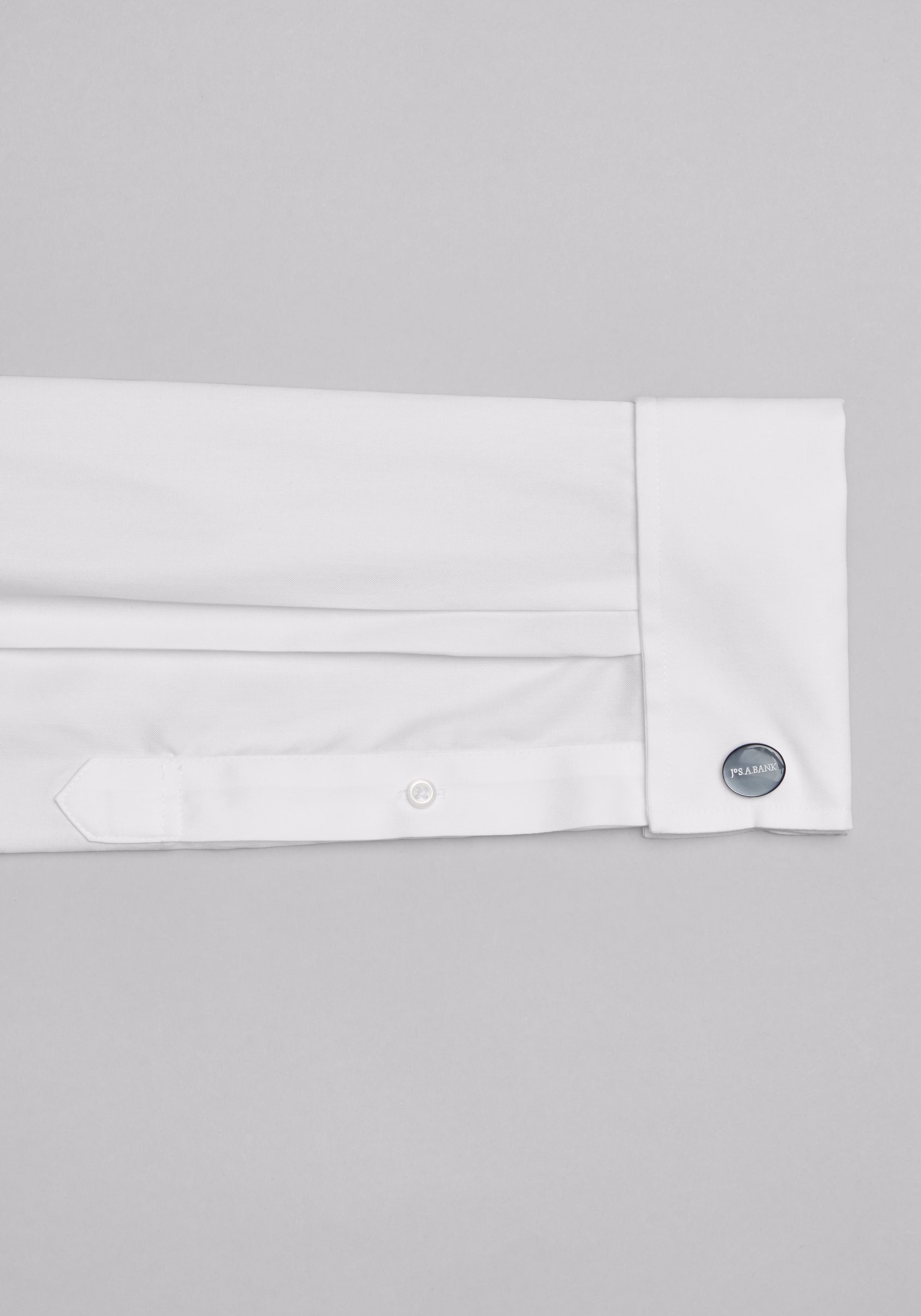 Traveler Collection Tailored Fit Spread Collar Solid Dress Shirt