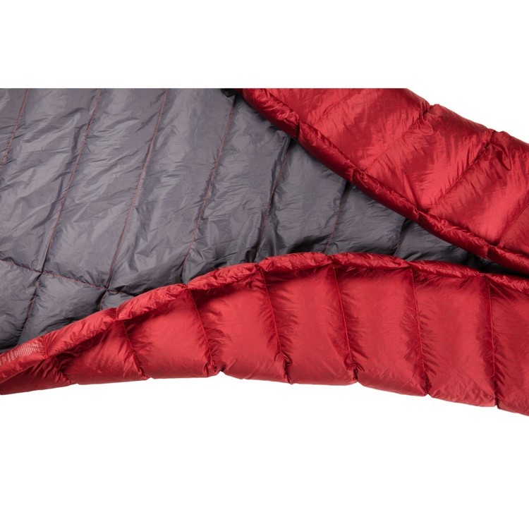 Mountain Designs Outdoor Down 12 Quilt Red Red Dahlia