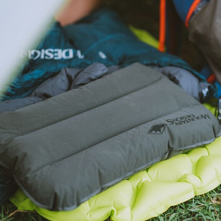 Mountain Designs Airlite Pillow Raven Raven