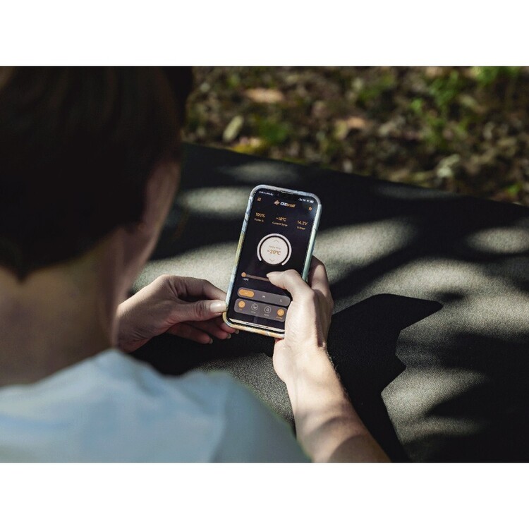 Oztrail Single Zone Fridge/Freezer 45L Black 45 L