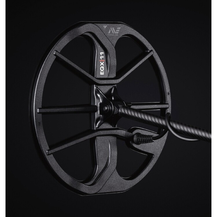 Minelab Equinox 900 Metal Detector Black