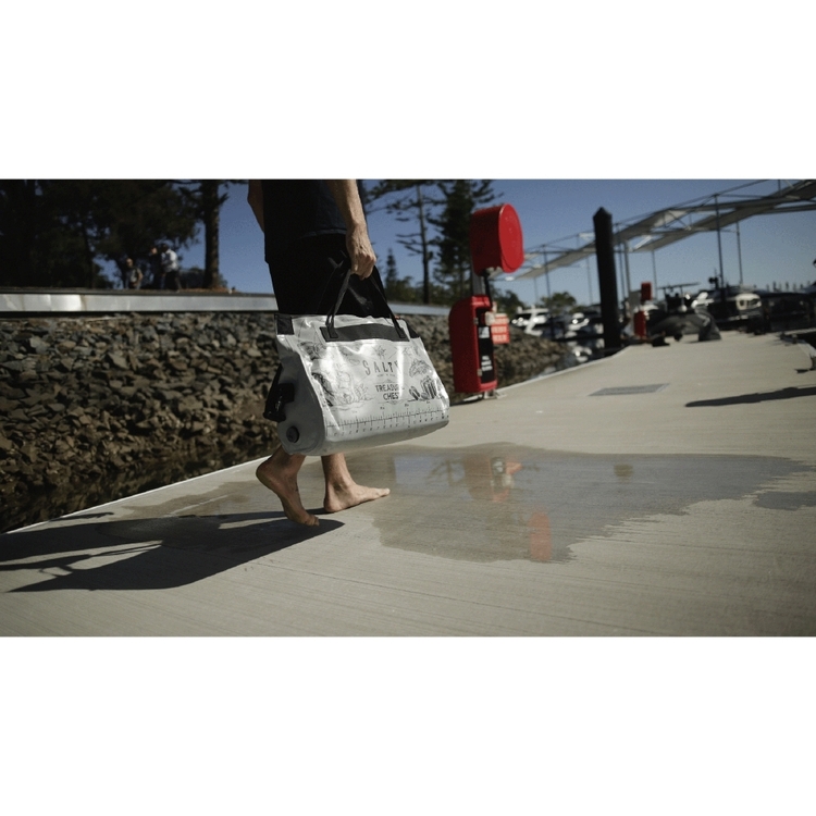 Salty Captain Treasure Chest Catch Bag 500MM