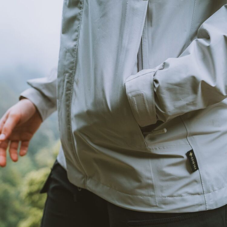 Mountain Designs Women's Wayfarer GORE-TEX Hooded Jacket Putty