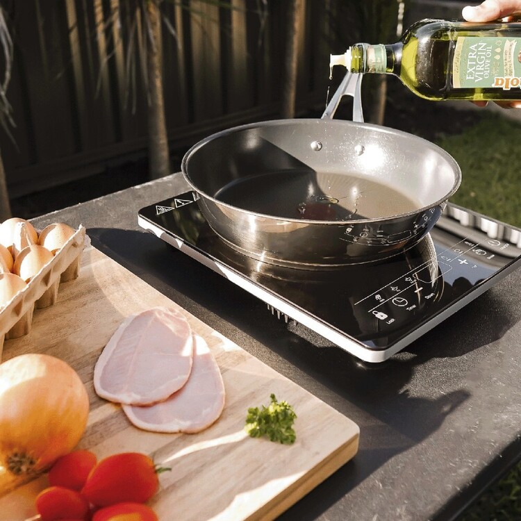 Dune 4WD 220-240V Induction Cooker Black