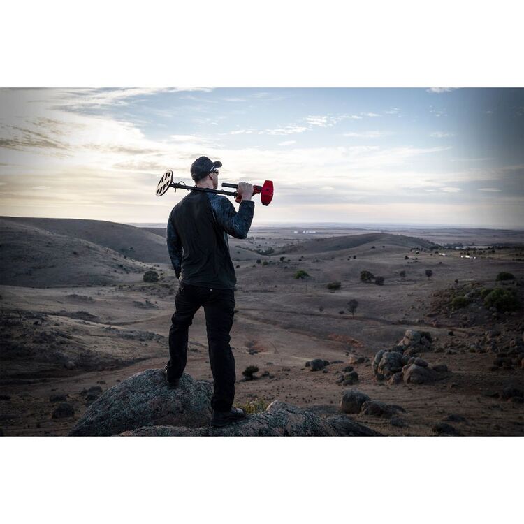 Minelab Vanquish 340 Metal Detector