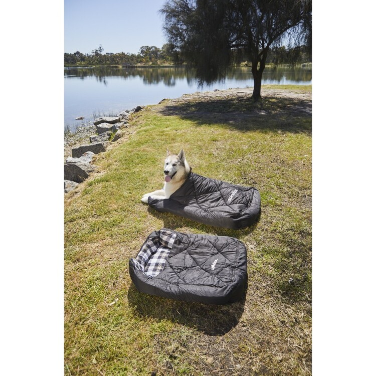 Spinifex Take Anywhere Black Pet Bed Sleeping Bag