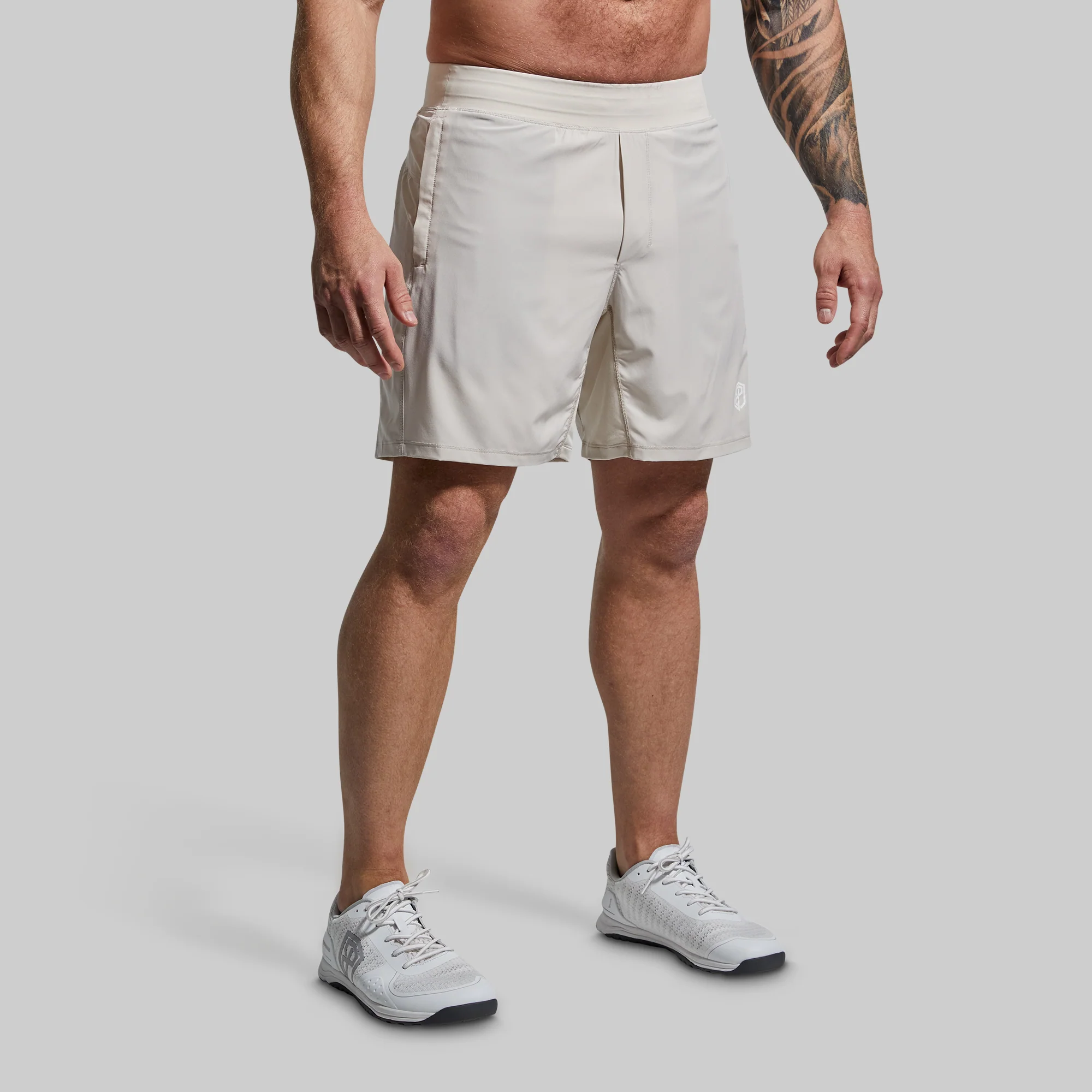 Versatile Short w/ Compression 7 (Sand)