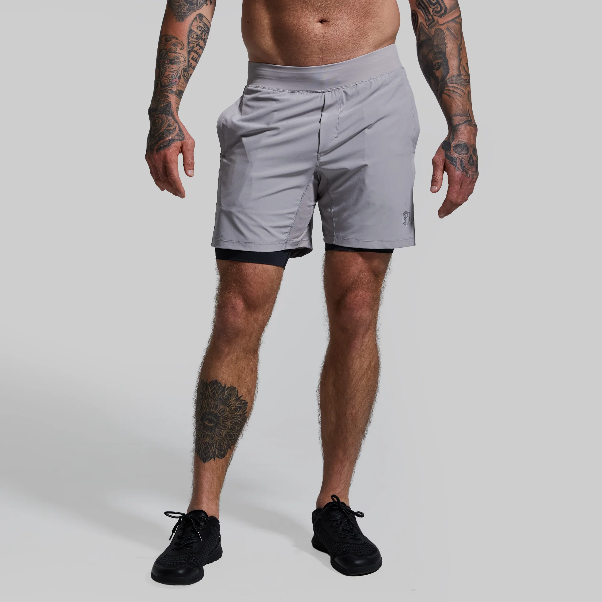 Versatile Short w/ Compression 7 (Stone)