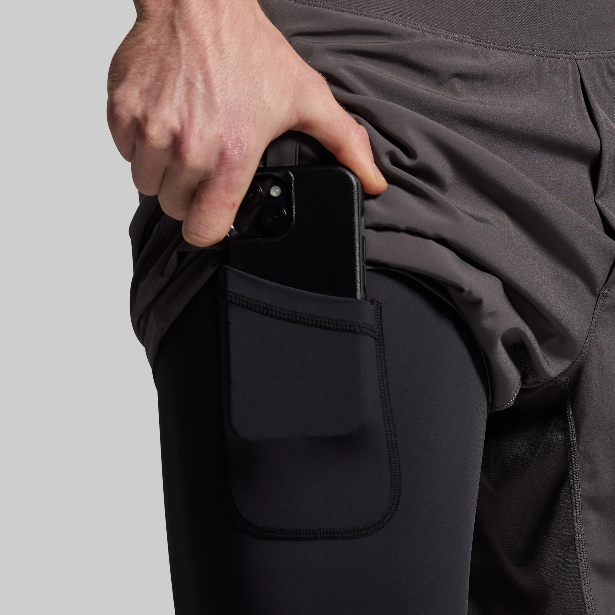 Versatile Short w/ Compression 9 (Gunmetal)