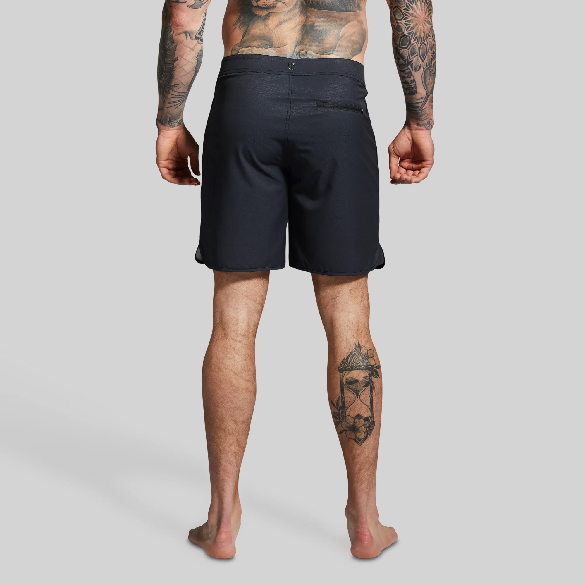 Island Short 8 (Black)