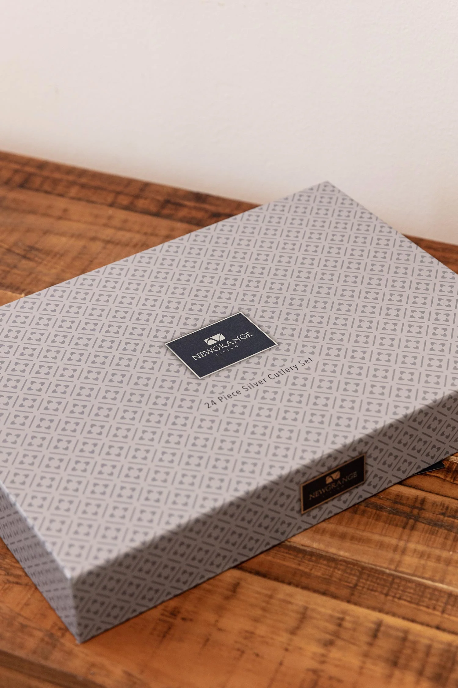 Zeus 24 Piece Cutlery Set