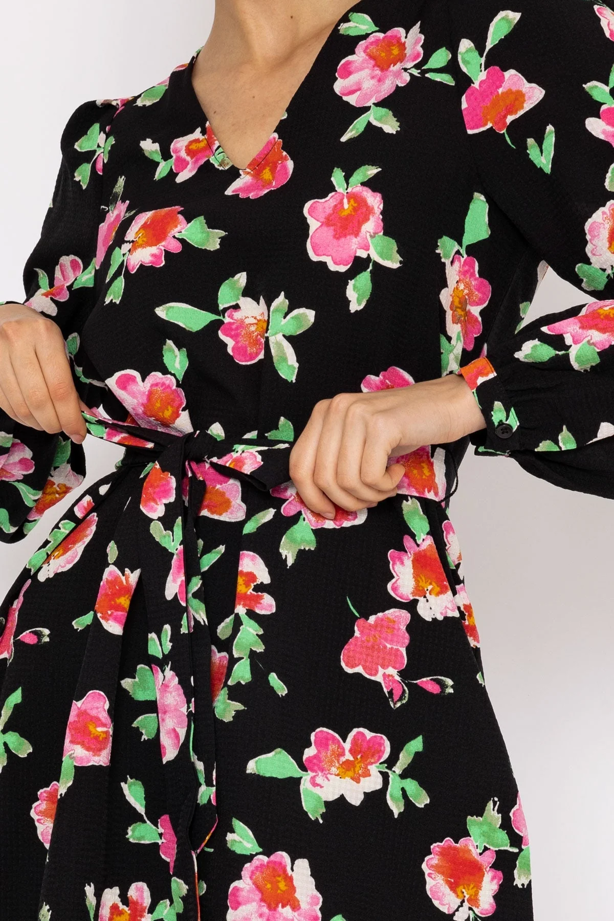 V-Neck Dress in Black Floral Print