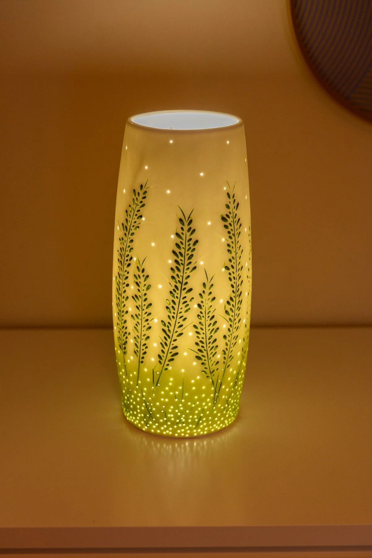 Ceramic Green Leaf LED Table Lamp