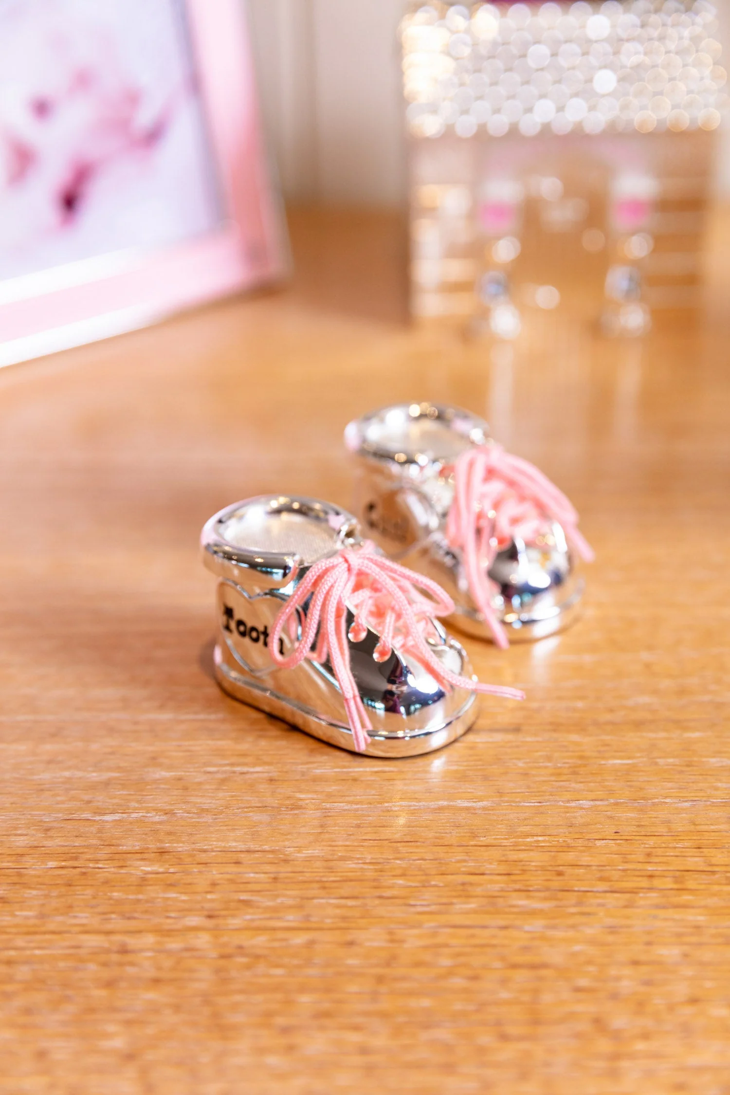 Baby Girl Tooth & Curl Holder