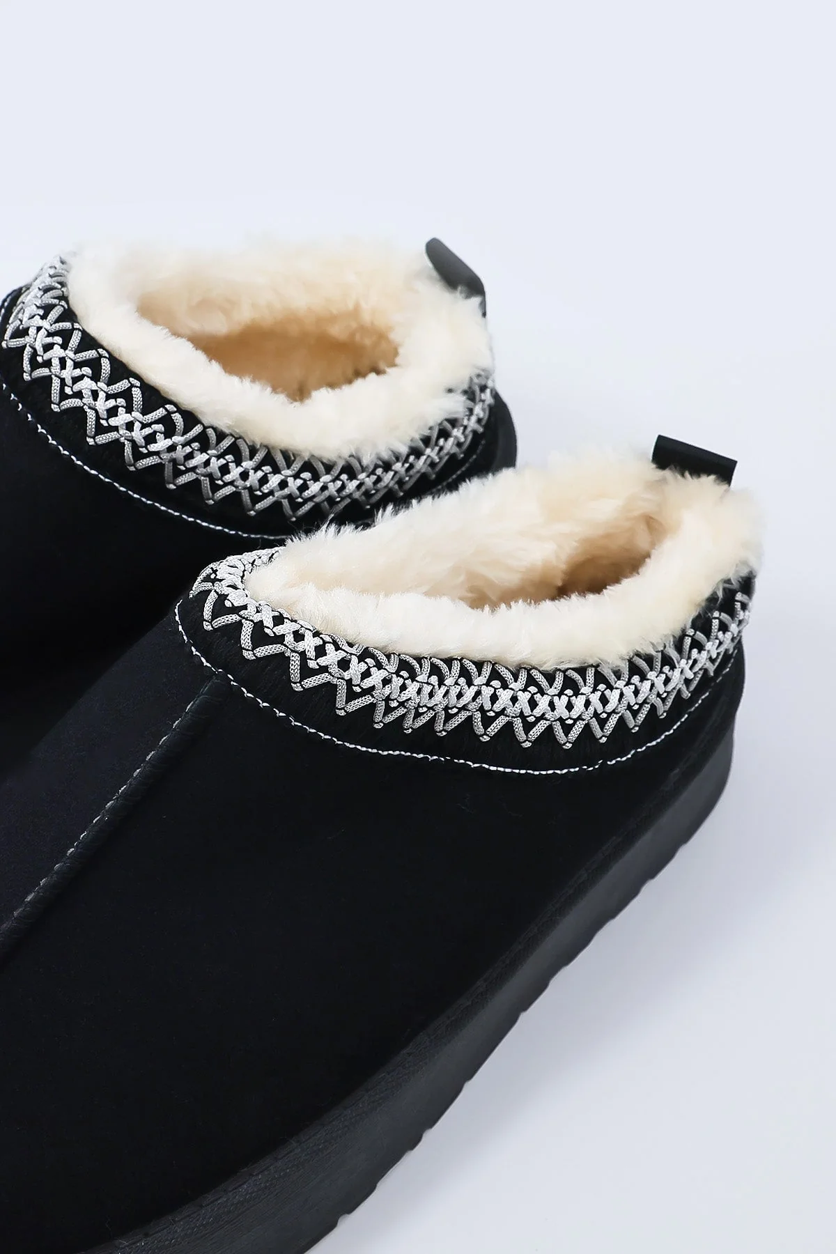 Faux Fur Cosy Slippers in Black