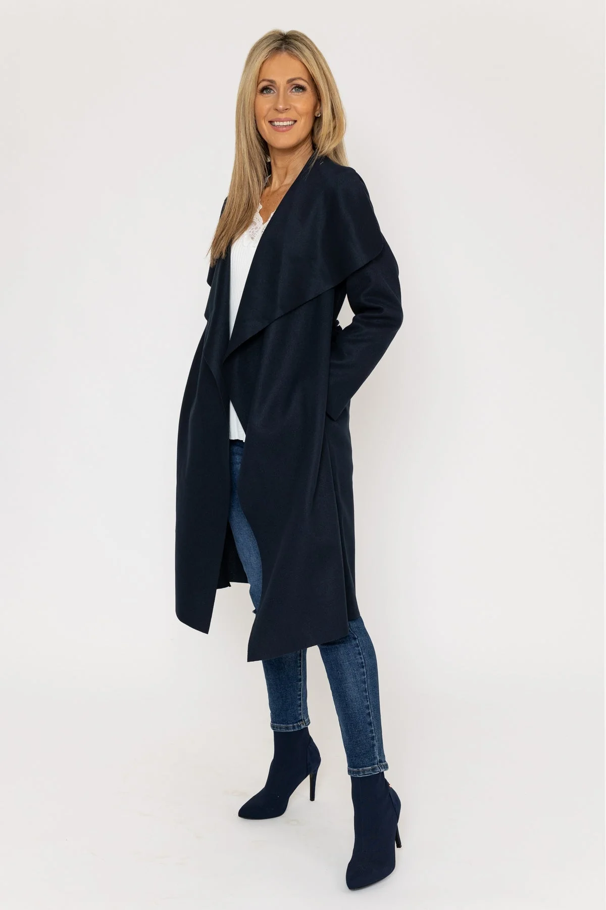 Chuck On Wrap Coat in Navy