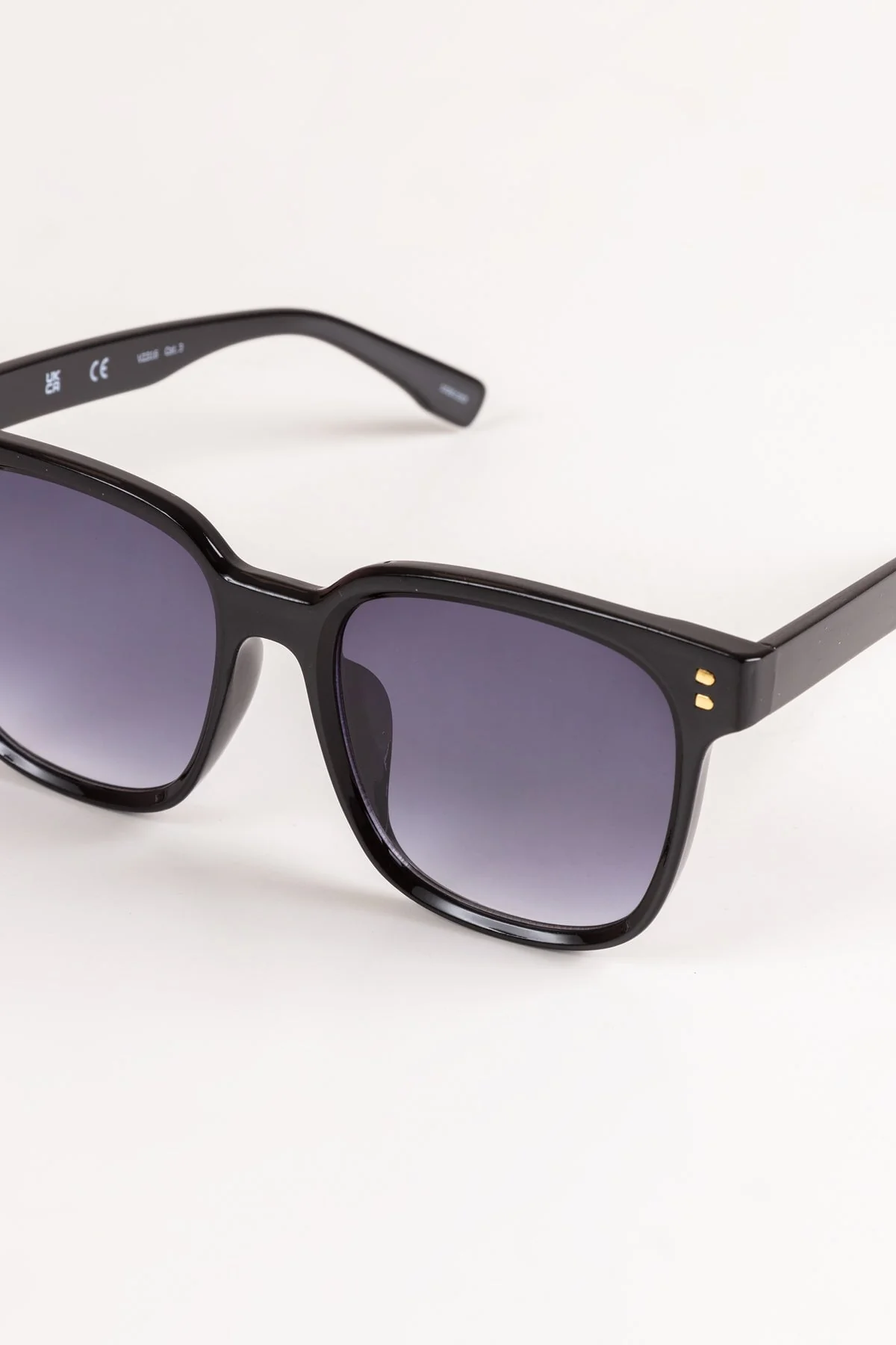 Black Frame Sunglasses