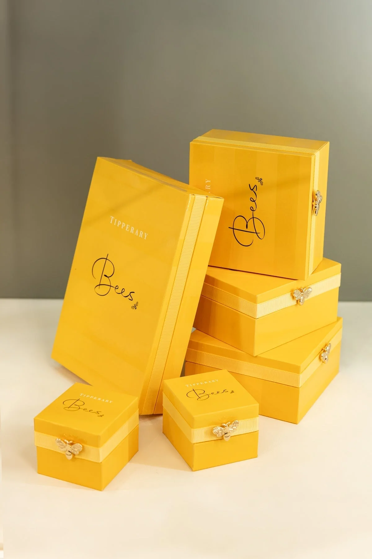 Bee Pendant in Rose Gold