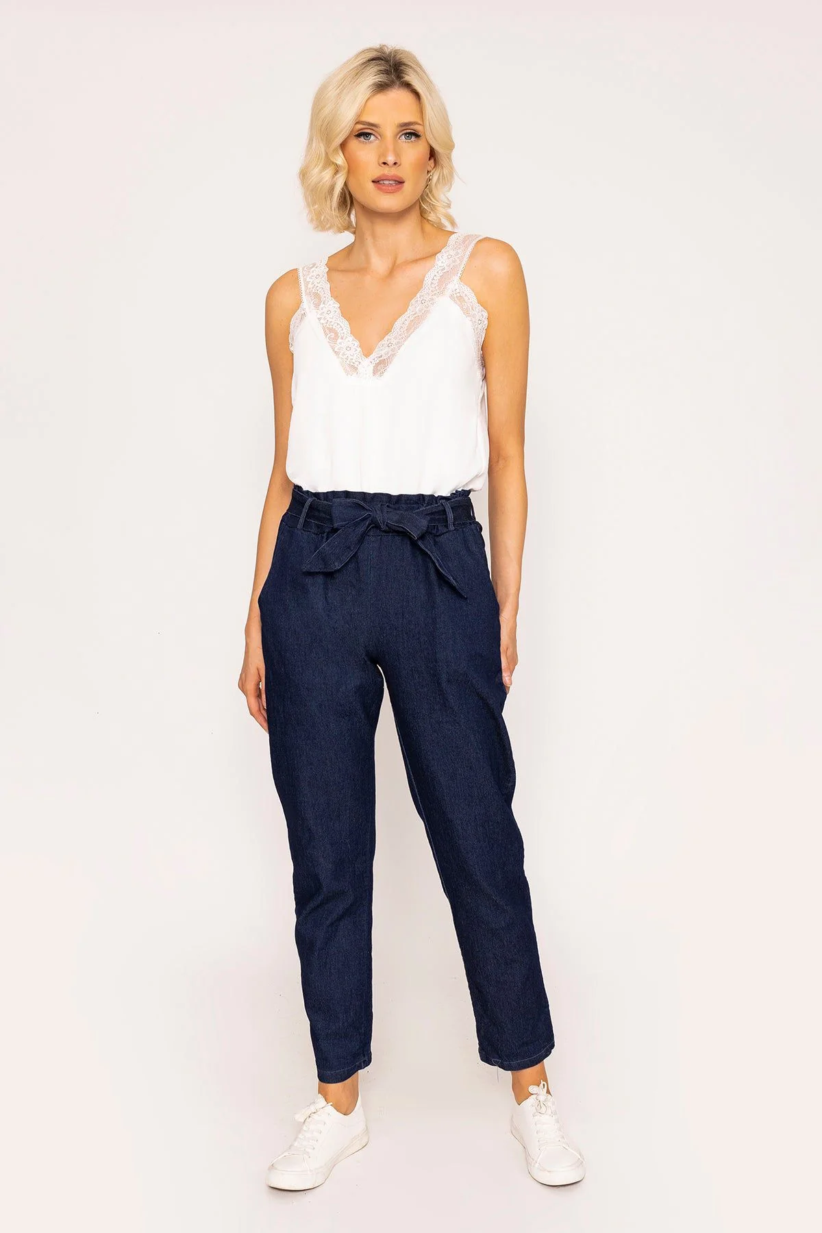 Belted Jeans in Denim