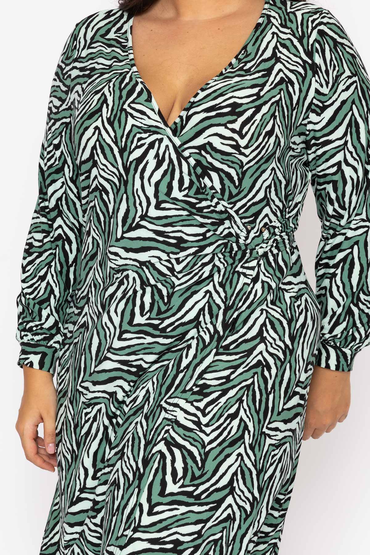 Curve - V-Neck Midi Dress in Animal Print