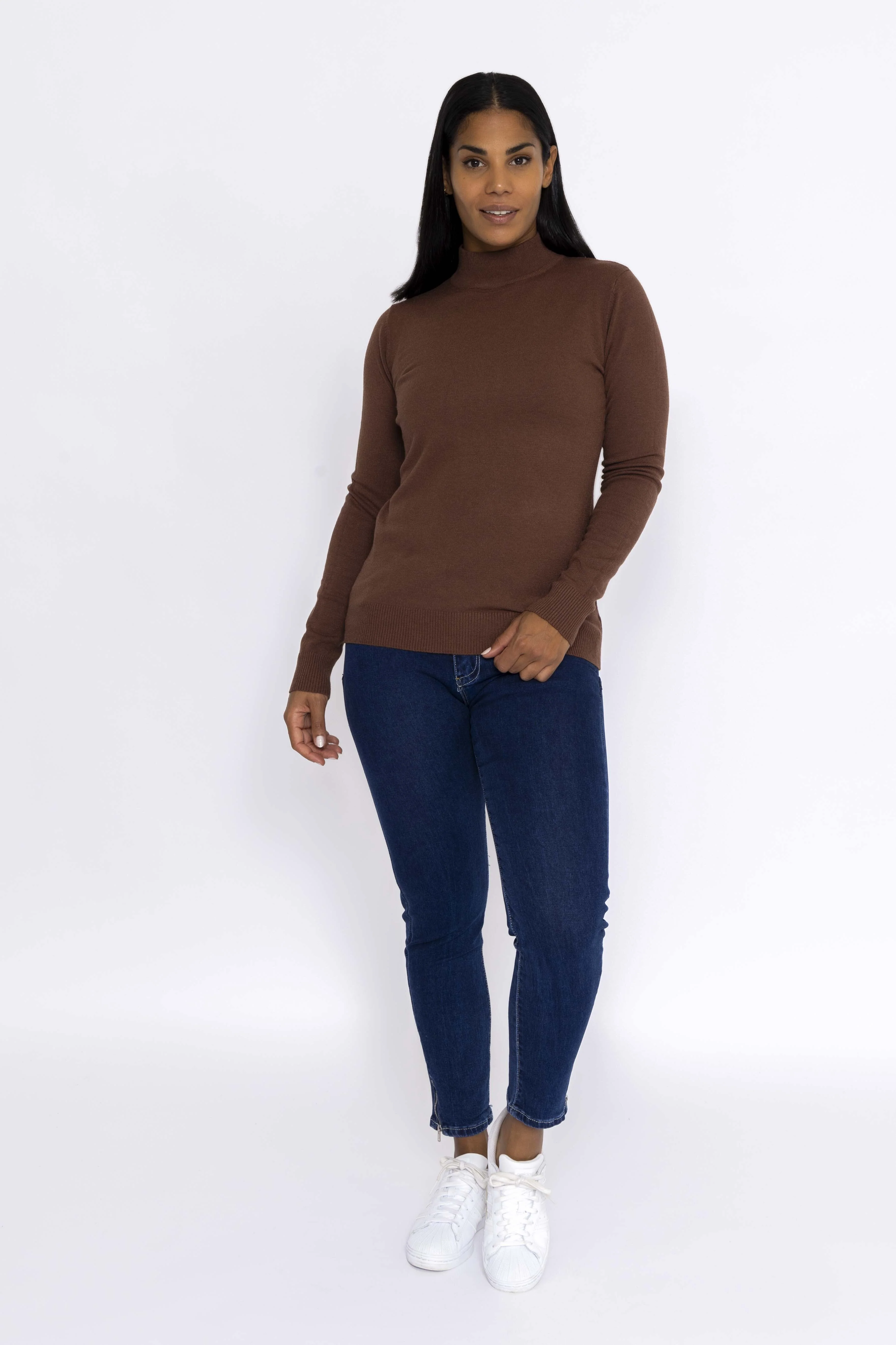 Turtleneck Knit in Brown