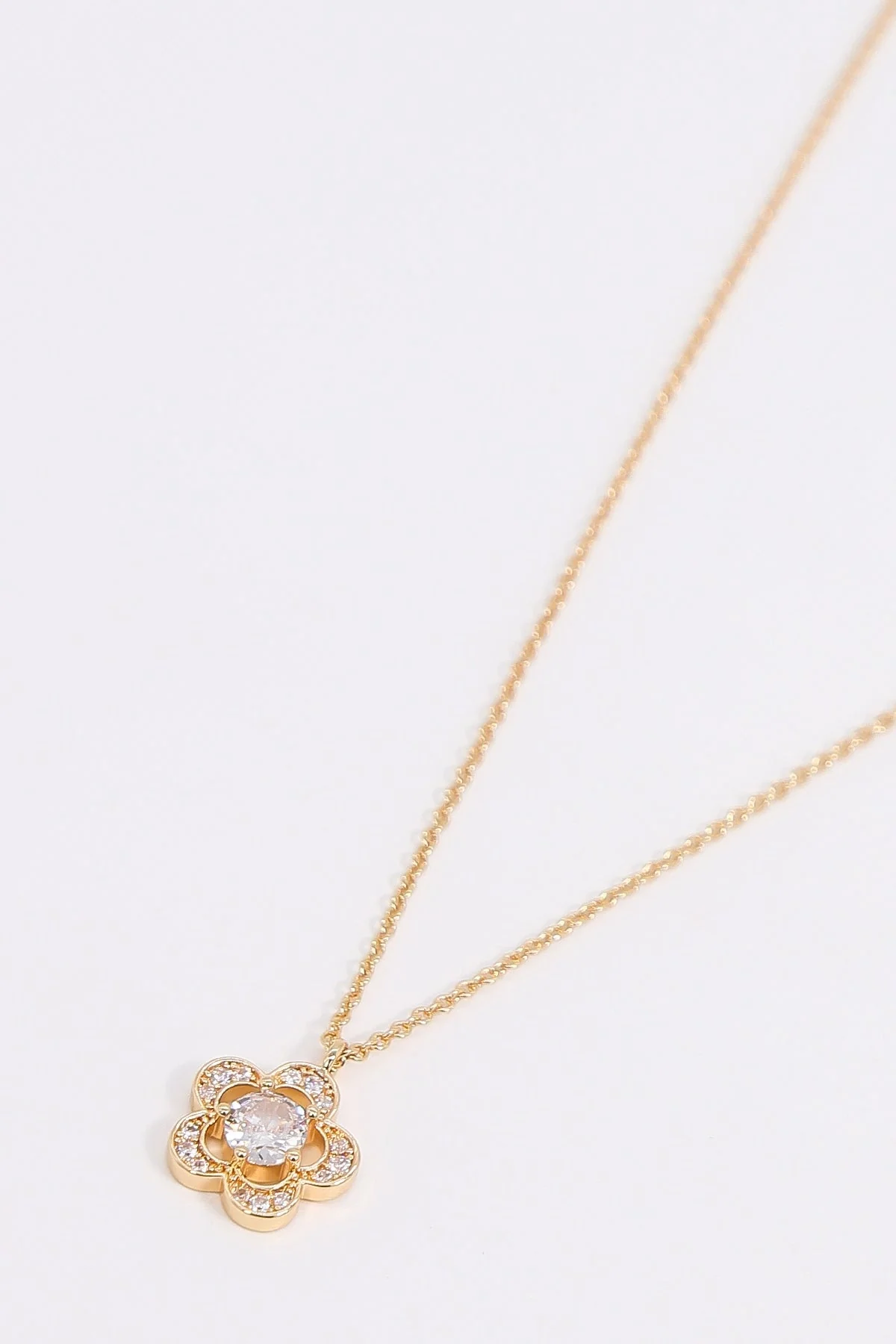 Flower Necklace in Gold