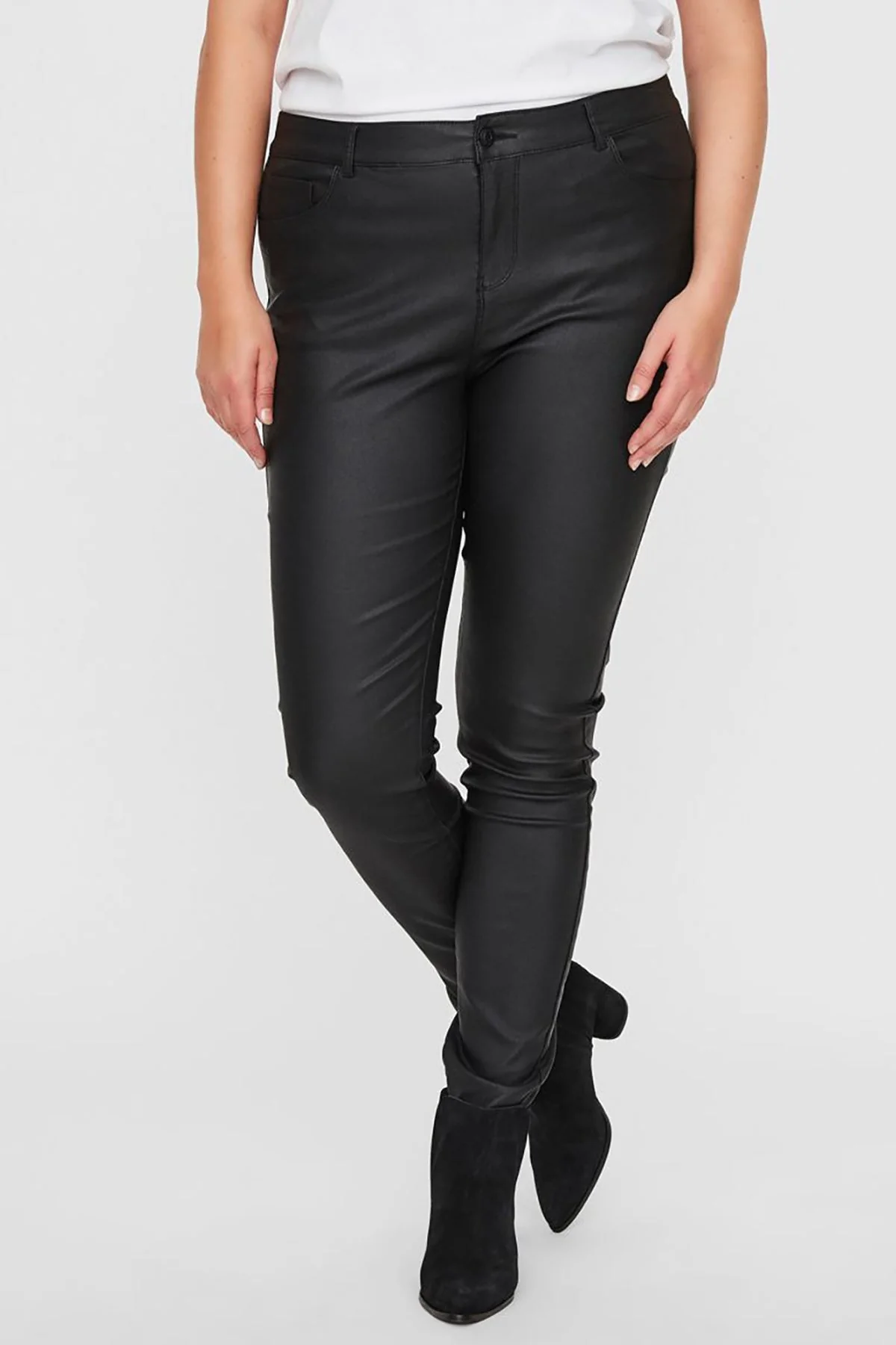 Curve - Coated Pants in Black